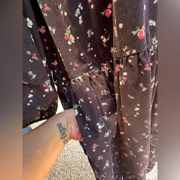 Time and Tru Black Floral Dress - Picture 3 of 8